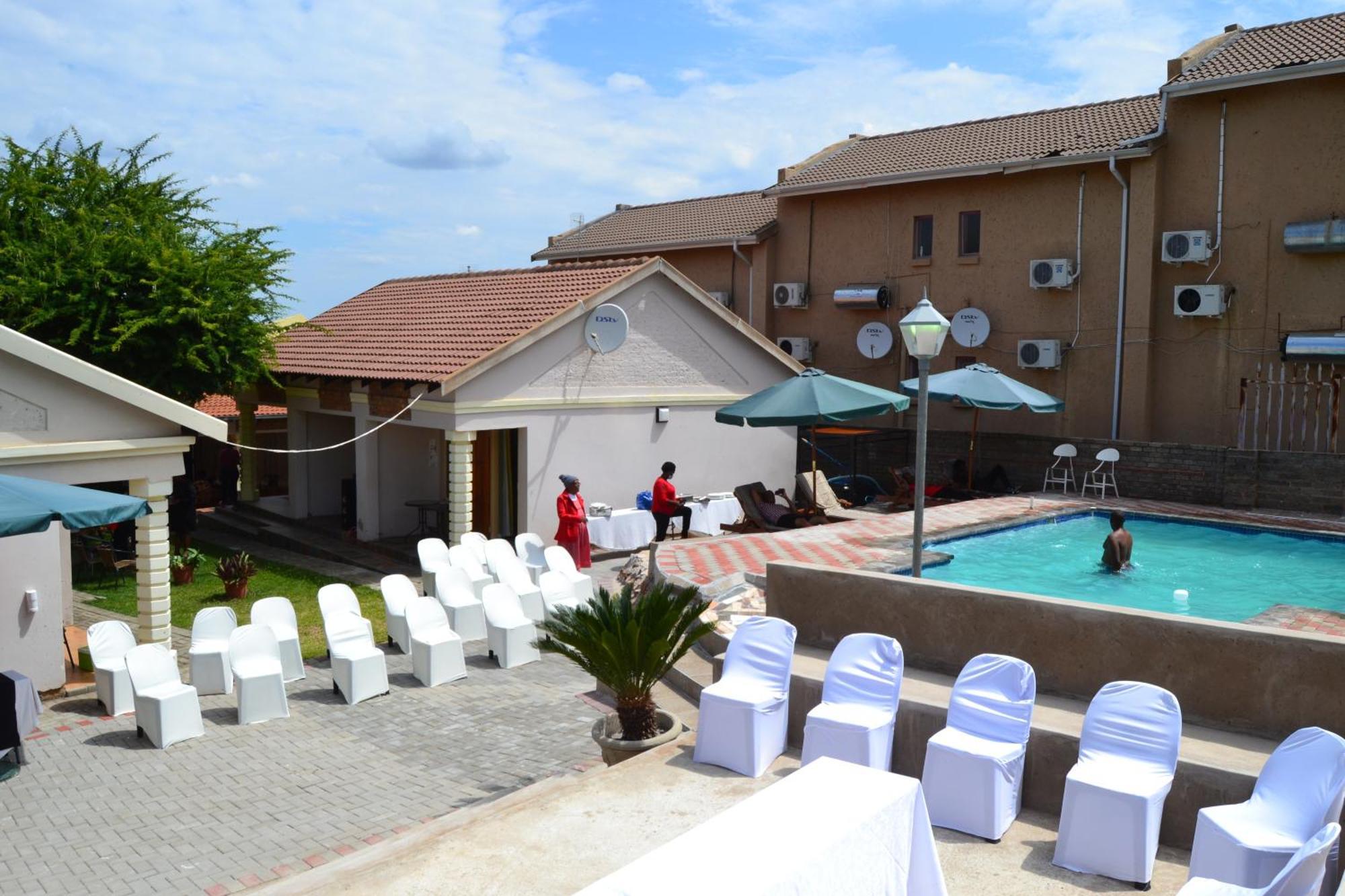 Kamogelo Guest House ピラネスバーグ エクステリア 写真