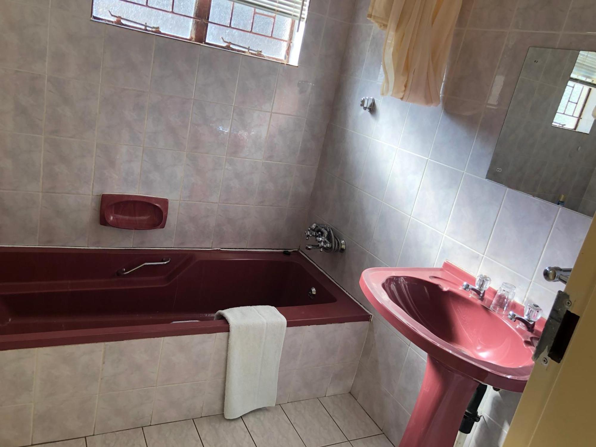Kamogelo Guest House ピラネスバーグ エクステリア 写真