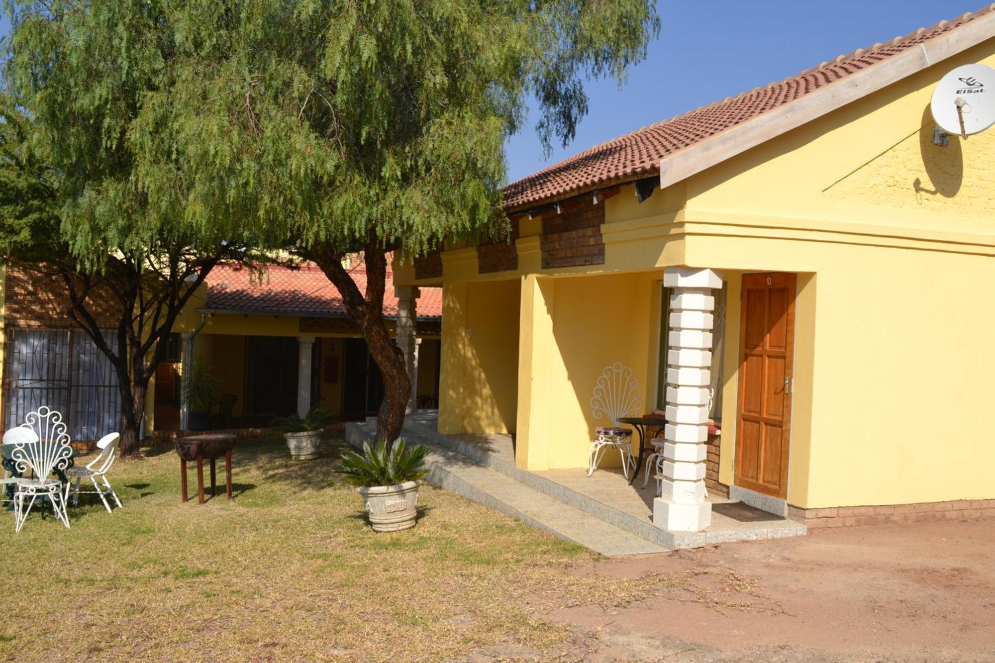 Kamogelo Guest House ピラネスバーグ エクステリア 写真
