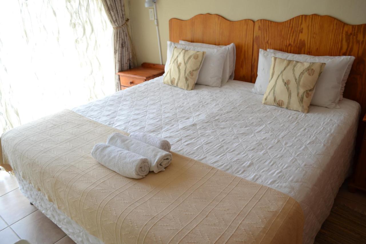 Kamogelo Guest House ピラネスバーグ エクステリア 写真